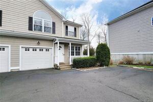 56 Soundview Avenue, Unit 2