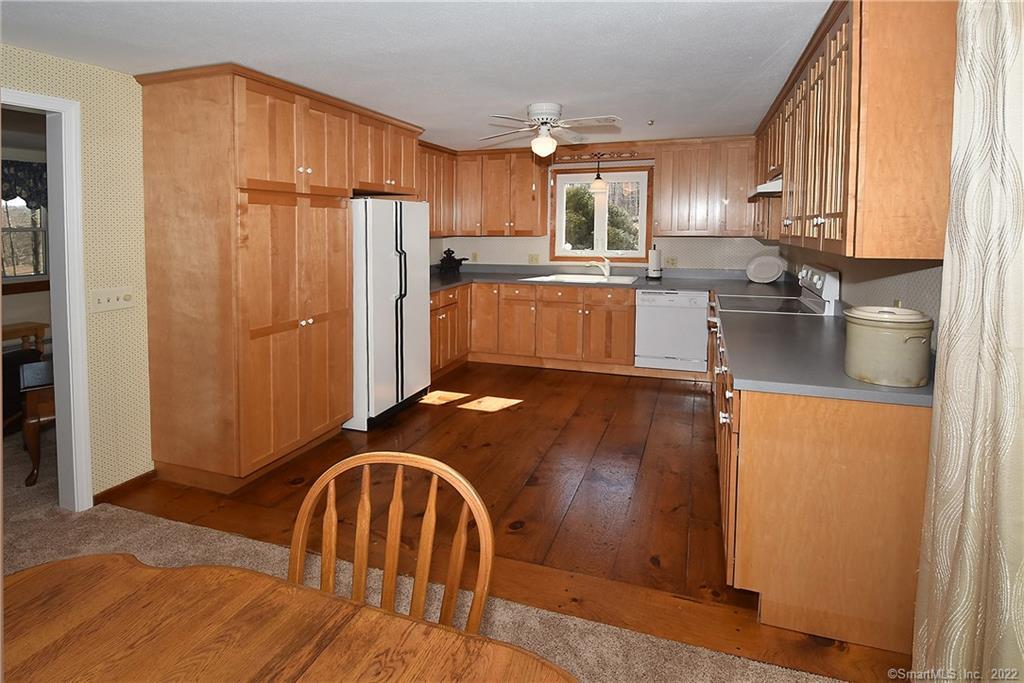 208 Grant Hill Road, Tolland, CT 06084 - Thumbnail 9