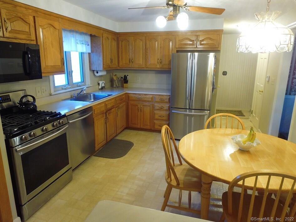 124 Carriage Drive, Manchester, CT 06040 - Thumbnail 7