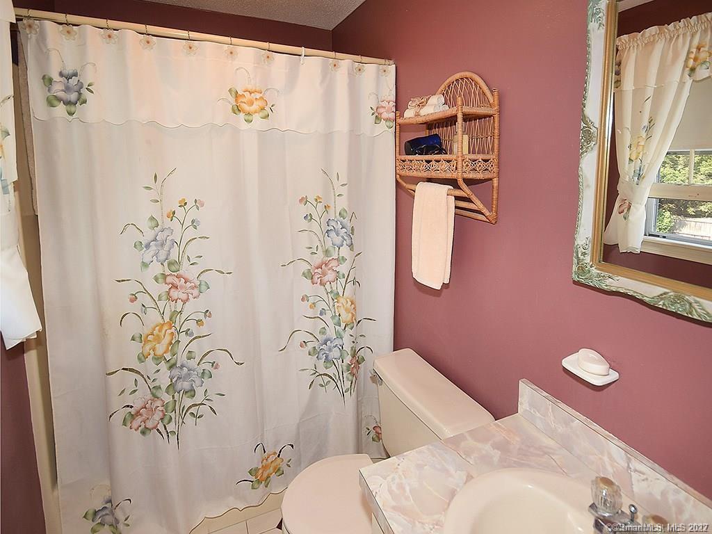 124 Carriage Drive, Manchester, CT 06040 - Thumbnail 25