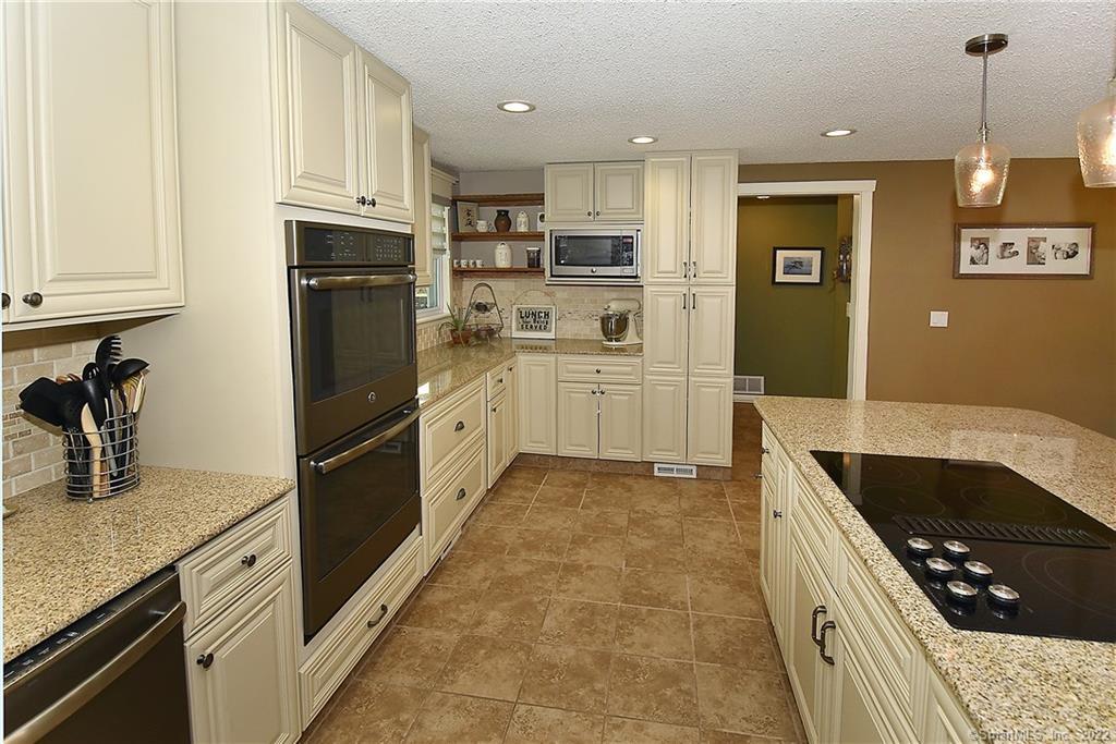 3 Tumble Brook Road, Rocky Hill, CT 06067 - Thumbnail 6