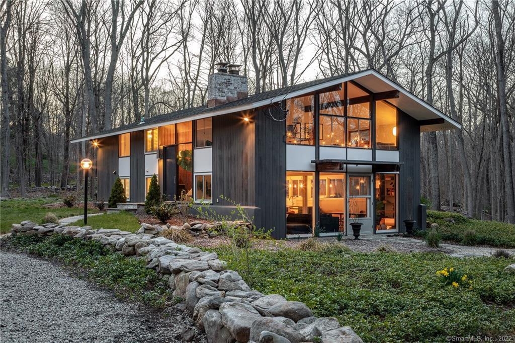 16 Curiosity Lane — exterior photo