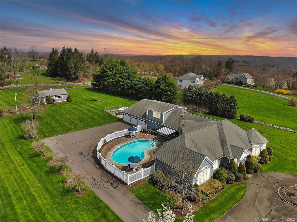 5 Pheasant Ridge Road — exterior photo