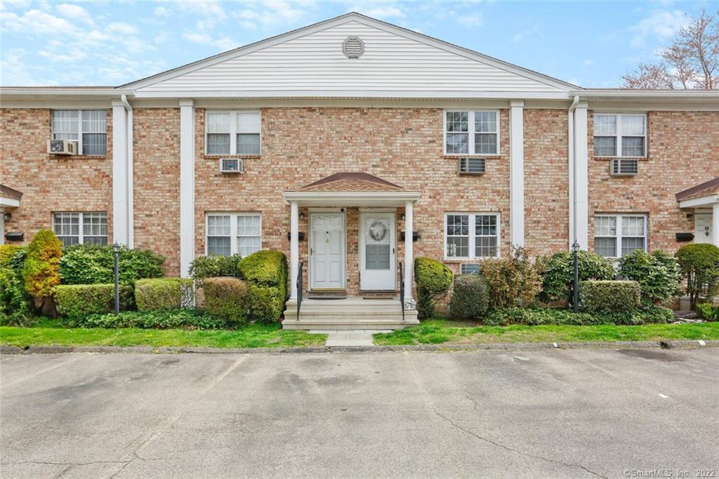 58 Lindstrom Road, Unit 58 — exterior photo