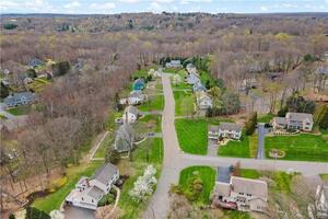 99 Meadowview Drive