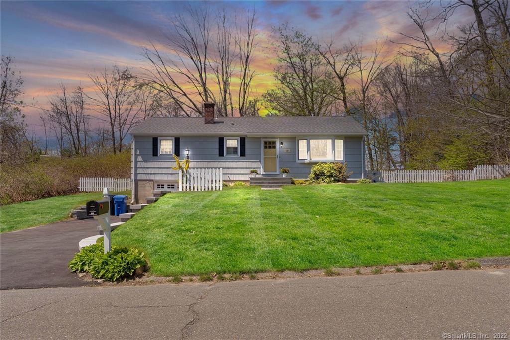 121 Twitchgrass Road — photo 1