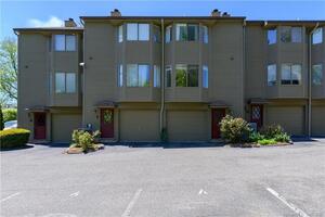 100 Willowbrook Avenue, Unit 6