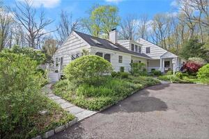 22 Thayer Pond Road