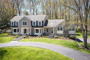 17 Apple Valley Road