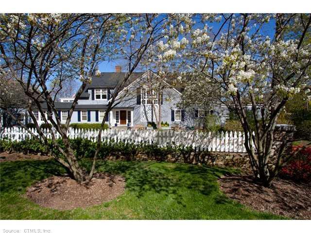 Warren, Connecticut, 4 Bedrooms Bedrooms, 11 Rooms Rooms,4 BathroomsBathrooms,Single Family For Sale,For Sale,Arrow Point,DD578FBDDDF54271E053D501100A59