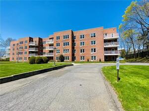 52 Lafayette Place, Unit 4G