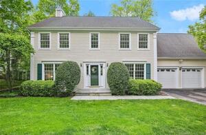 8 Crowne Pond Lane, Unit 8