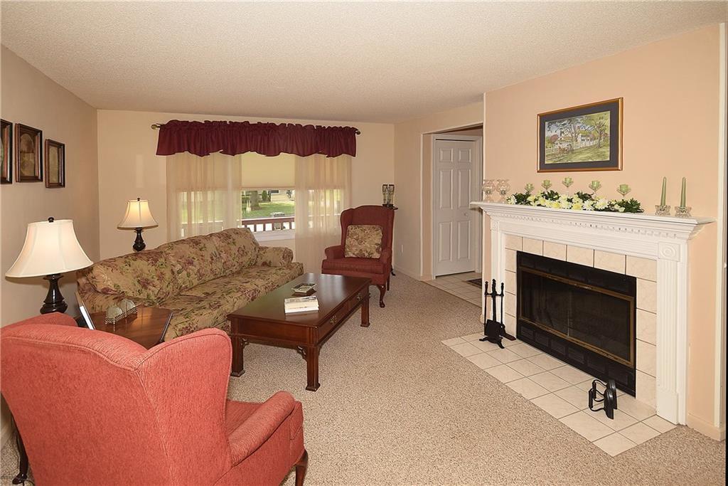 404 Meadowview Drive, East Windsor, CT 06088 - Thumbnail 4