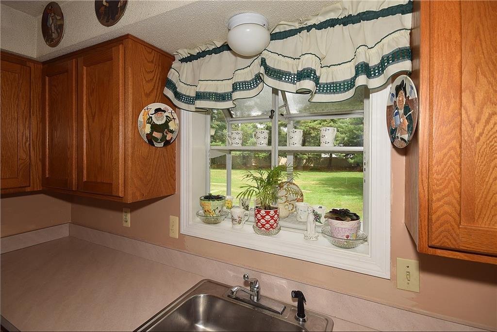 404 Meadowview Drive, East Windsor, CT 06088 - Thumbnail 11