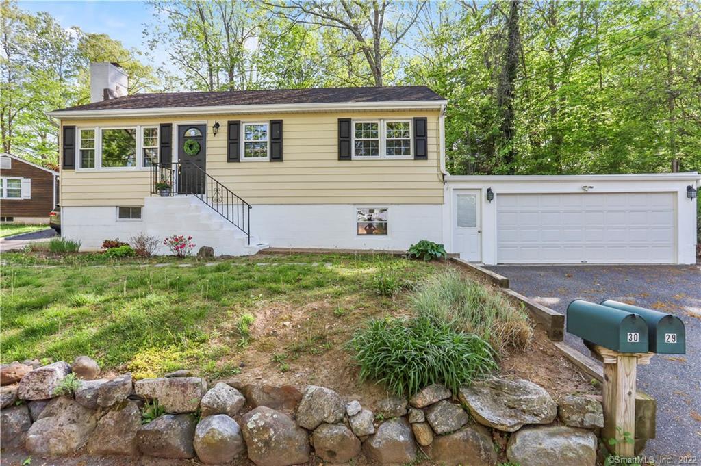29 Woodland Way — exterior photo