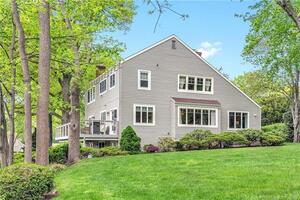 2 Silvermine Woods, Unit 2