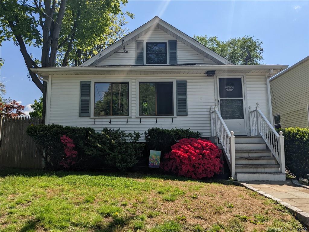 28 Magnolia Avenue — photo 1