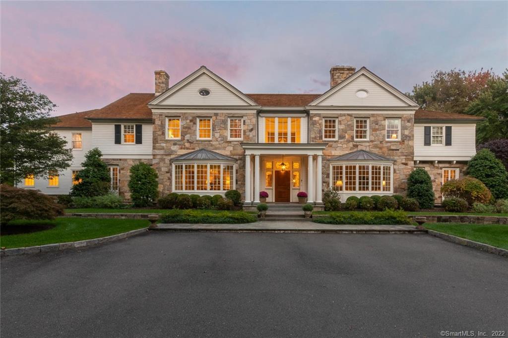 300 Brookside Road — exterior photo