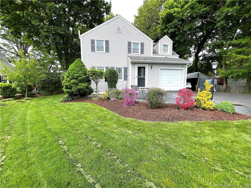 5011 Main Street — exterior photo