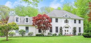 7 Oak Ridge Drive