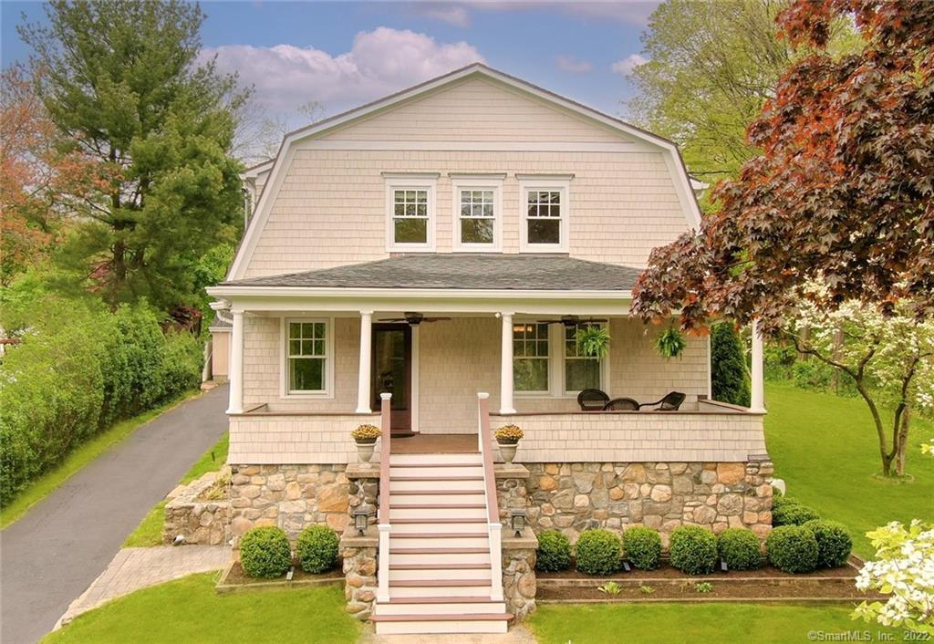 13 Brookside Drive — exterior photo