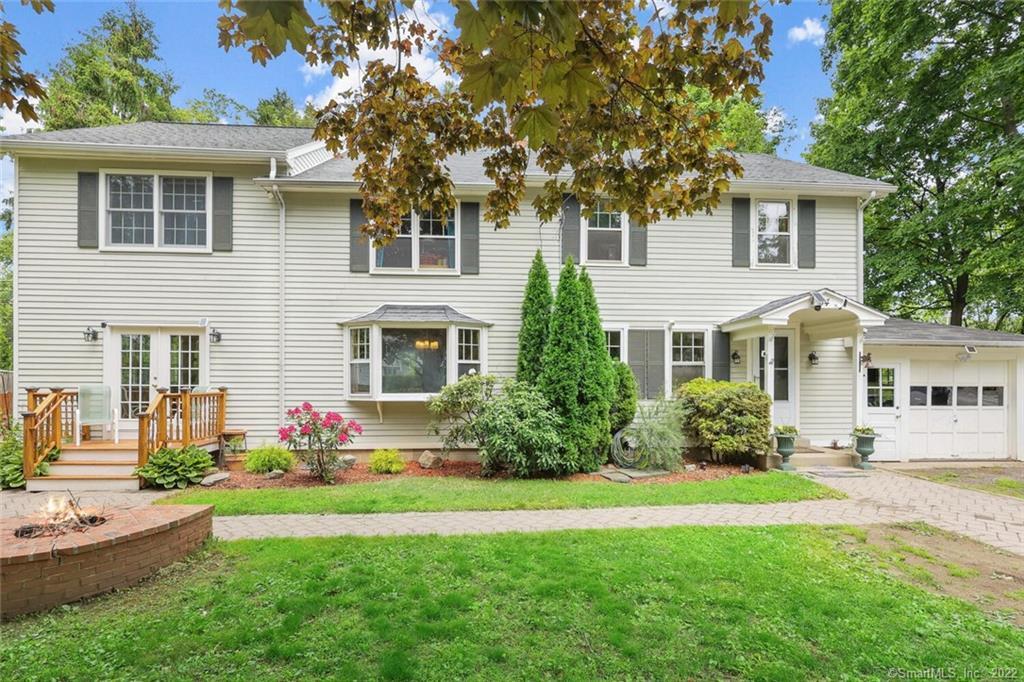 54 Raymond Street — exterior photo