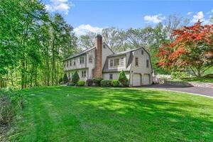 55 Ledgewood Drive