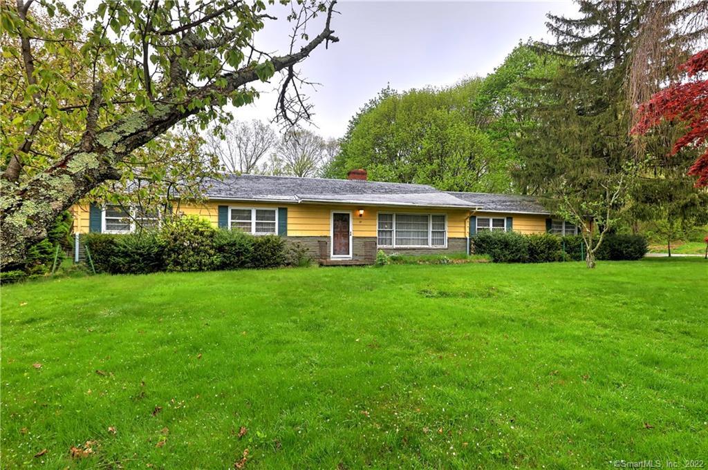 37 Hillston Road — exterior photo