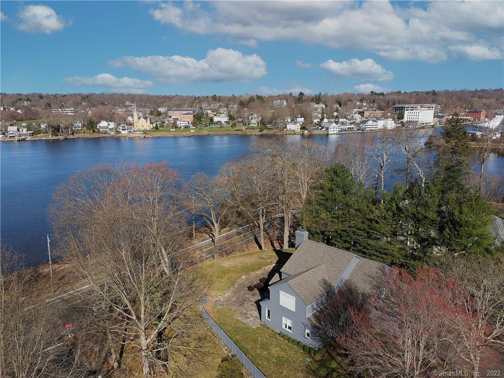 1 Harborview Road — exterior photo