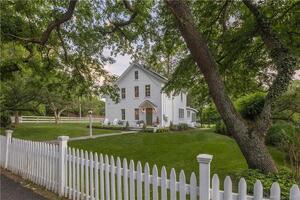 90 Hillandale Road