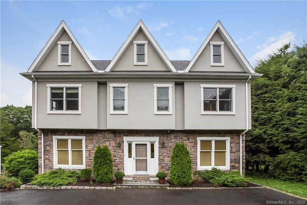 64 Camp Avenue — exterior photo