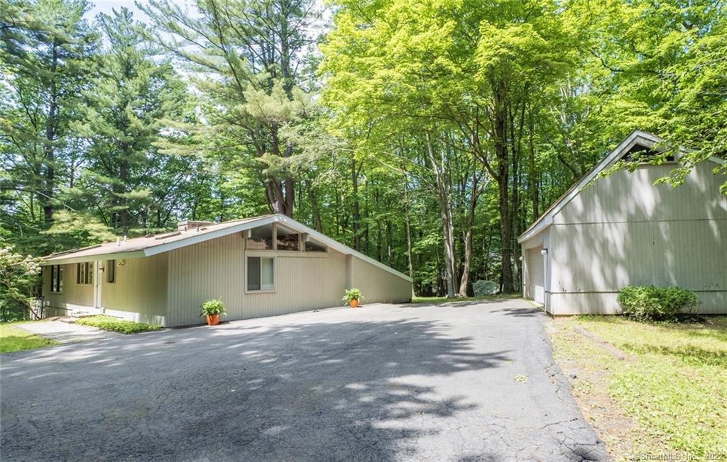 34 Partrick Lane — exterior photo