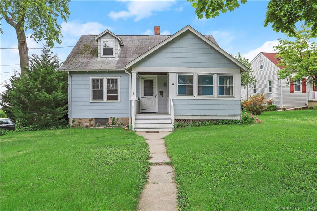 82 Soundview Avenue — exterior photo