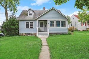 82 Soundview Avenue