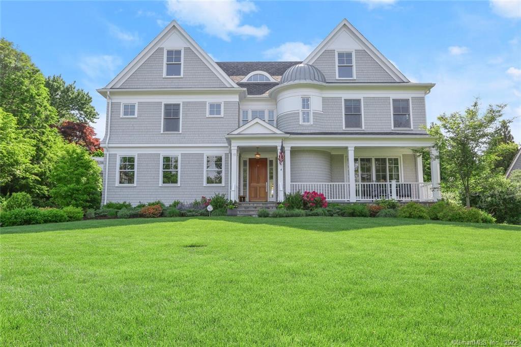 19 Beach Drive — exterior photo