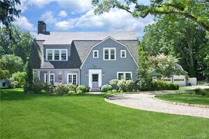 97 Comstock Hill Avenue
