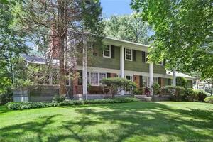 31 Forestwood Drive