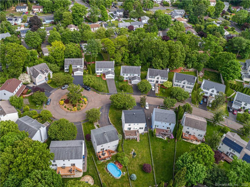 14 Lacey Lane — exterior photo