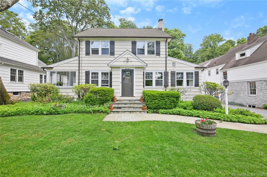 17 Chester Road — exterior photo
