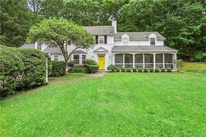165 Colonial Road