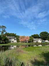 8 Farm Creek Road