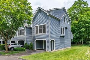 12 Fawn Ridge Lane, Unit 12