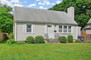 27 Reservoir Avenue