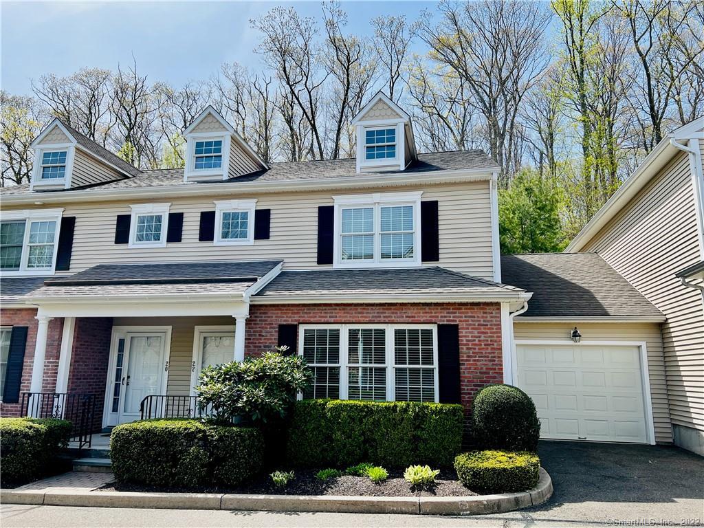 22 Hawthorne Ridge Circle — photo 1