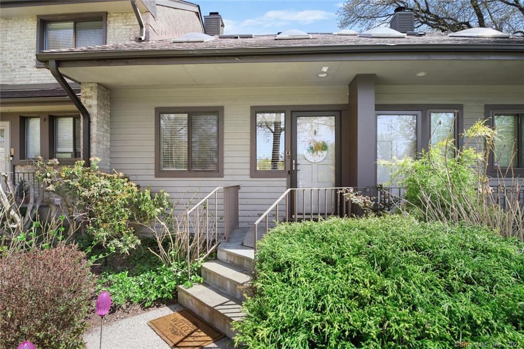 2437 Bedford Street, Unit A15 — exterior photo