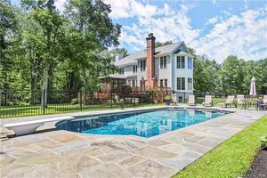 55 Canterbury Lane