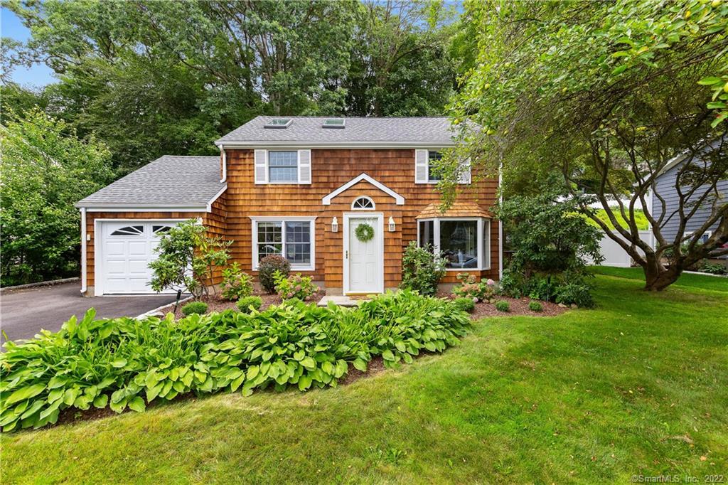 141 Woodridge Drive — exterior photo