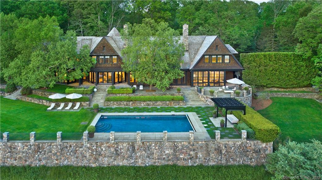 688 Wilton Road — exterior photo