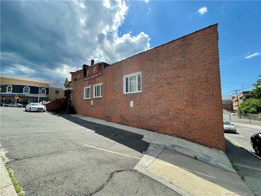 5751 ft.? building in downtown Waterbury. Property is currently leased to a chiropractor. Great downtown location with many usages possible. Corner lot on a very busy road. Offstreet parking.