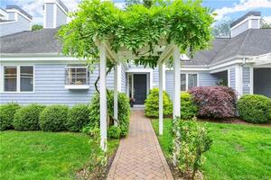 311 Lansdowne, Unit 311